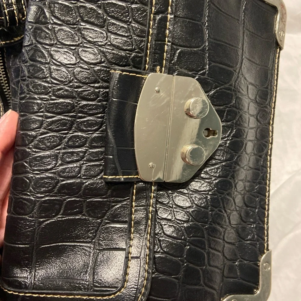 Elegant Black Crocodile-Embossed Handbag